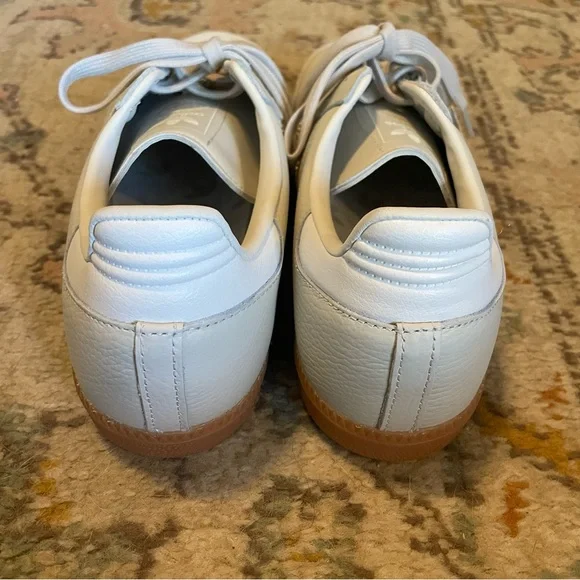 Adidas Samba OG sneakers in Aluminium / Chalk White / Wonder Beige - Picture 9 of 11